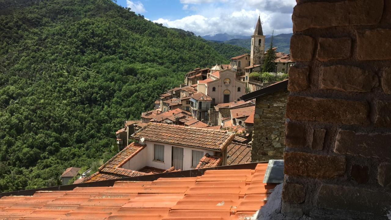 House In The Medieval Village Apricale Exterior photo
